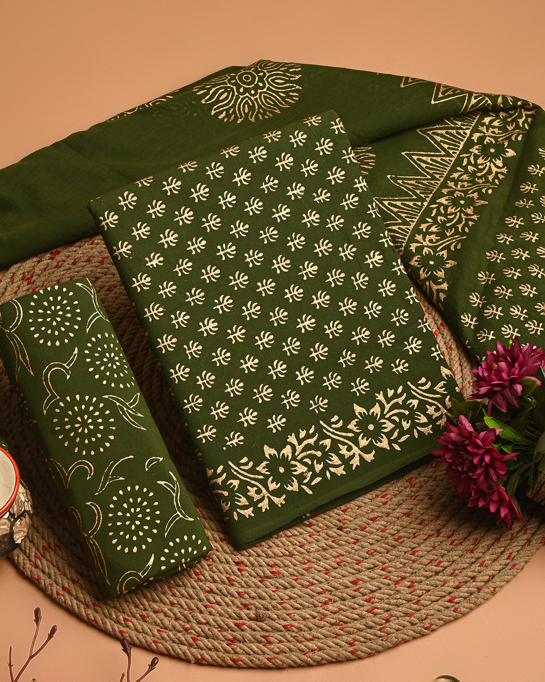 Exclusive Dark Green Cotton Suit With Cotton Dupatta(EACOTMU45)