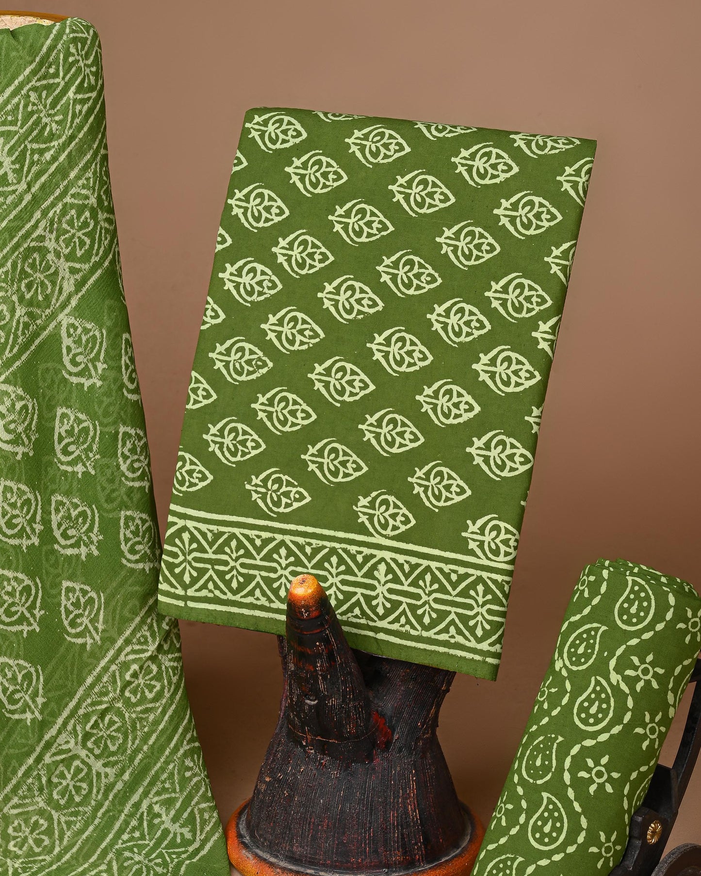 Premium Green Sanganeri Cotton Suit With Chiffon Dupatta (EACOTCH23)