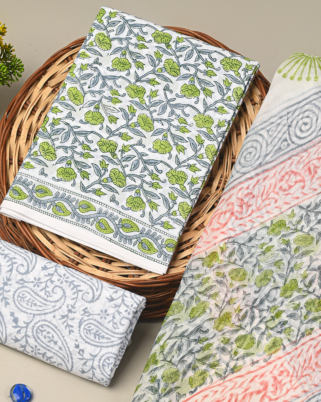 Premium White and Green Sanganeri Cotton Suit With Chiffon Dupatta (EACOTCH55)