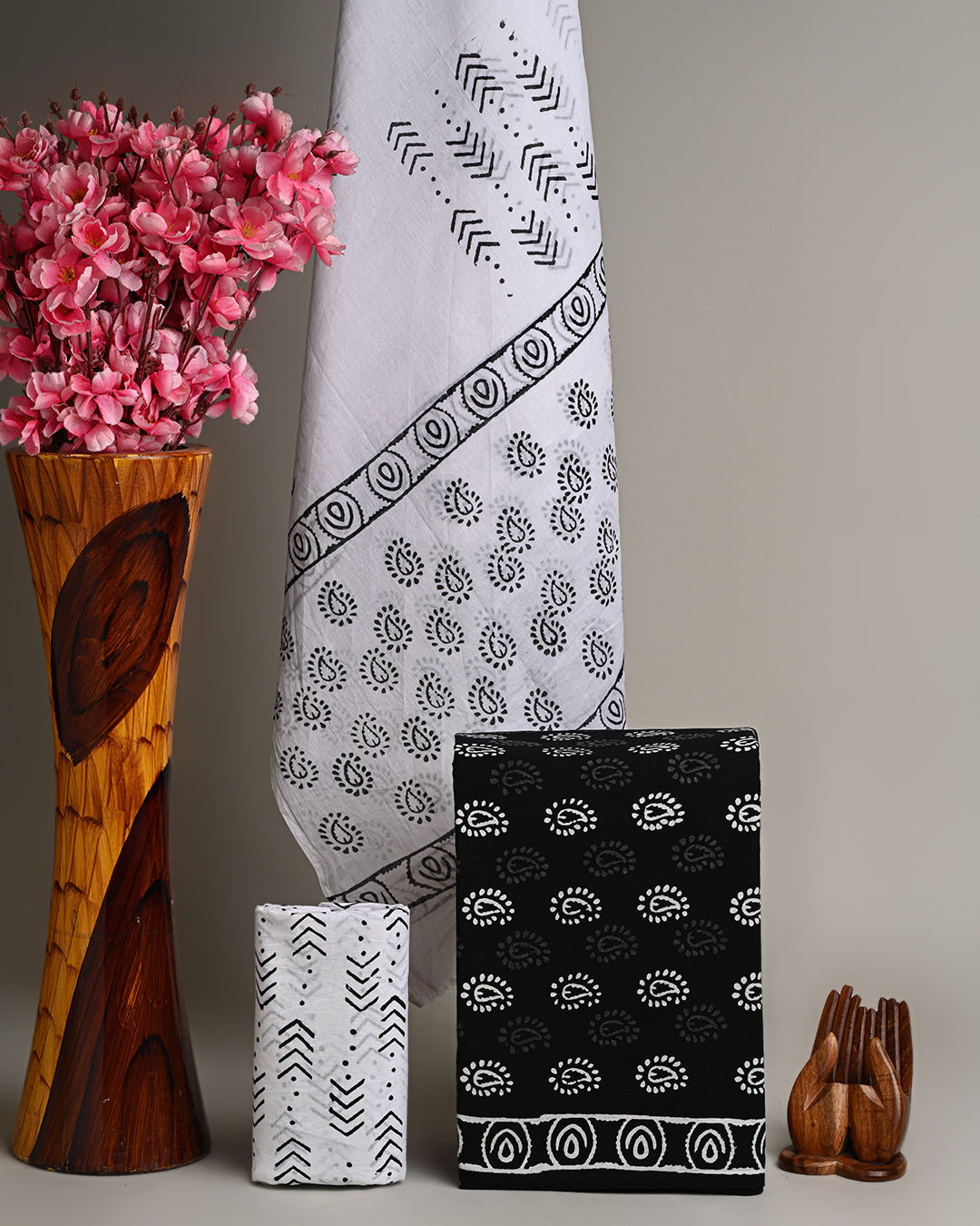 New Black and White Sanganeri Print Cotton Suit With Cotton Dupatta (EACOTMU22)