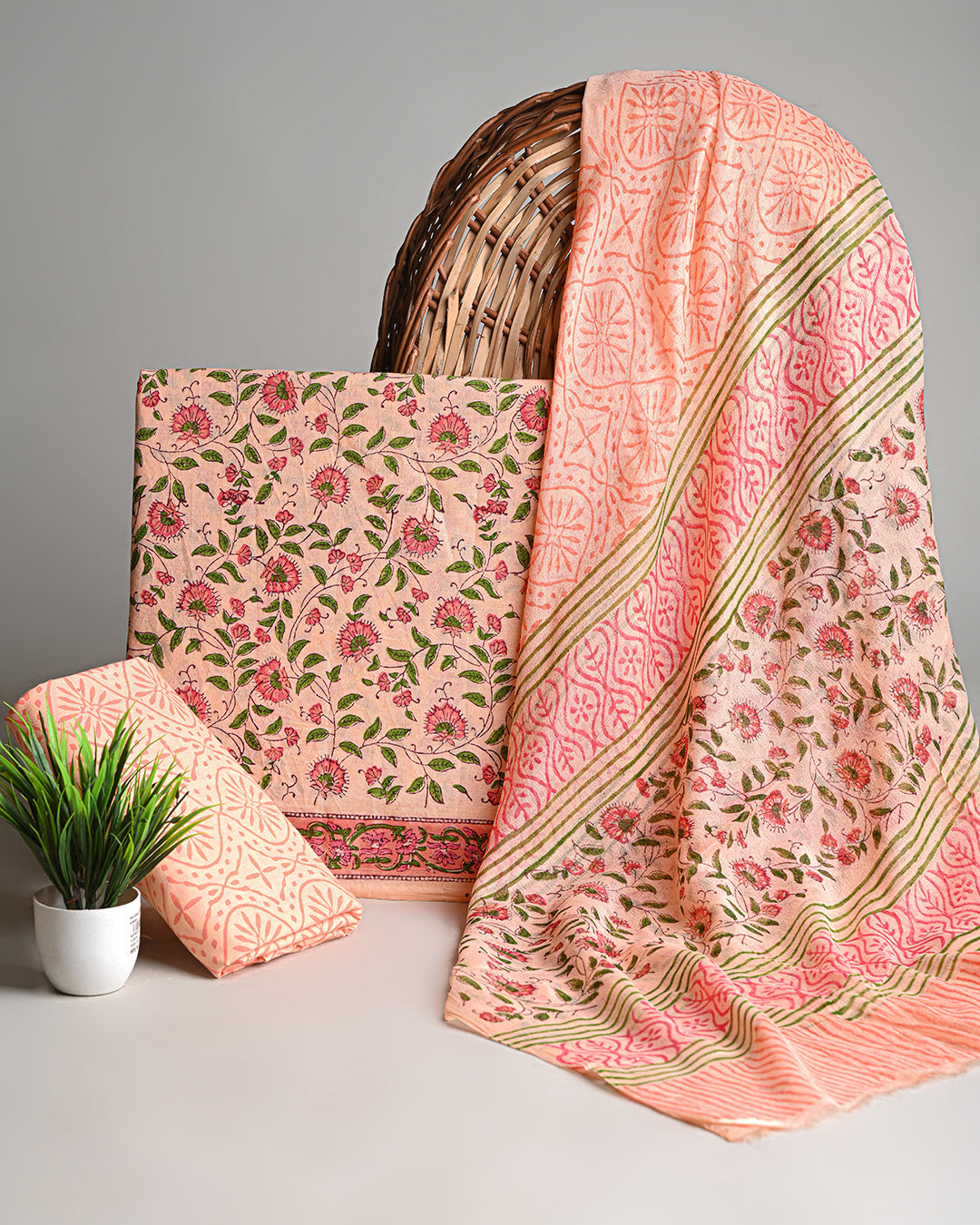 New Peach Premium Hand Block Sanganeri Print Cotton Suit With Chiffon Dupatta (BSCOTCH08)