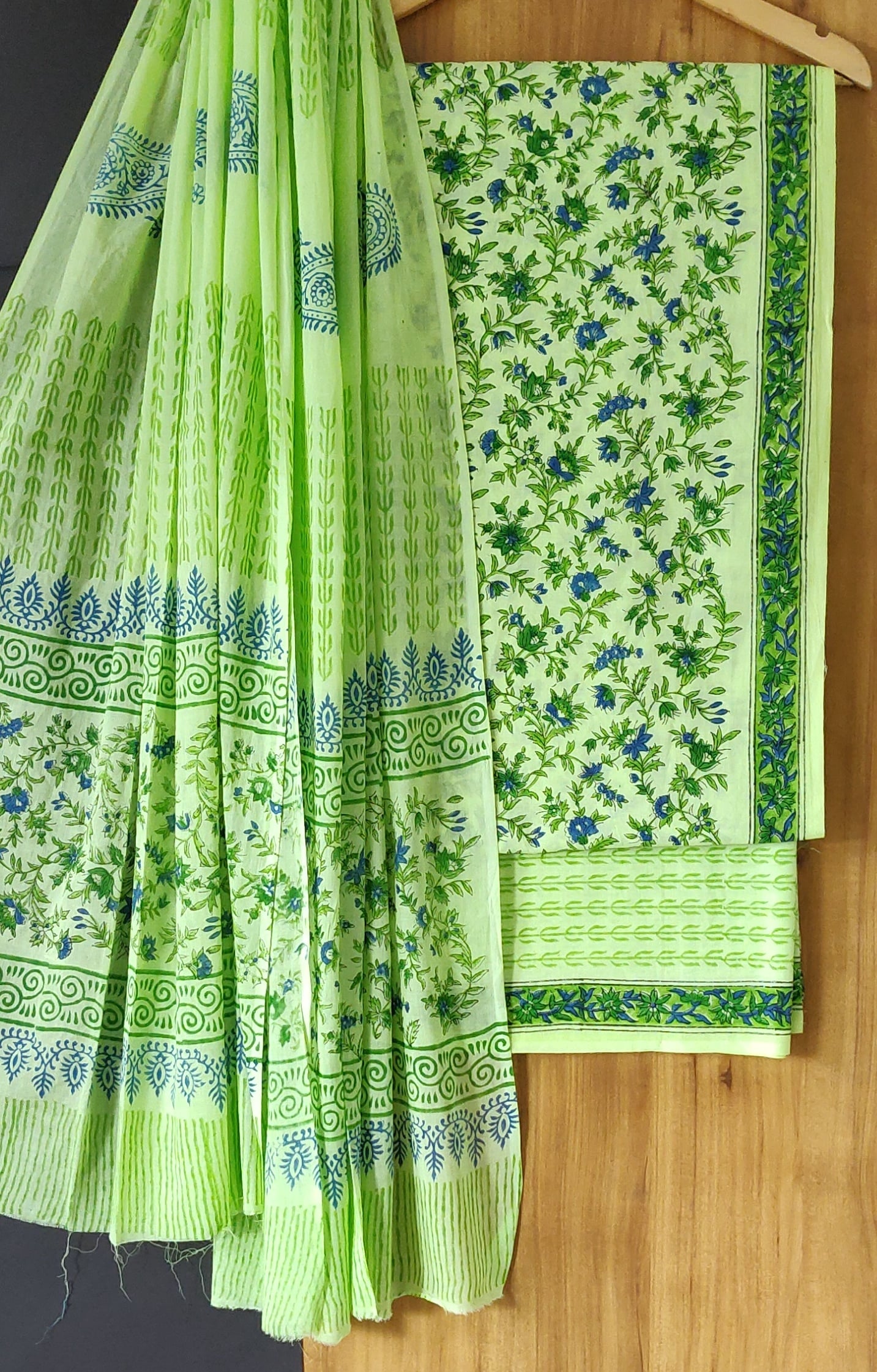 Exclusive Green  Sanganeri Print Cotton Suit With Cotton Dupatta COCOTMU11